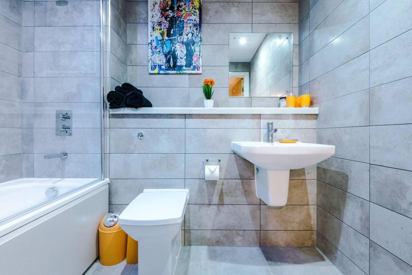 High Reviewed 1-Bed With Parking Central Location Liverpool Zewnętrze zdjęcie