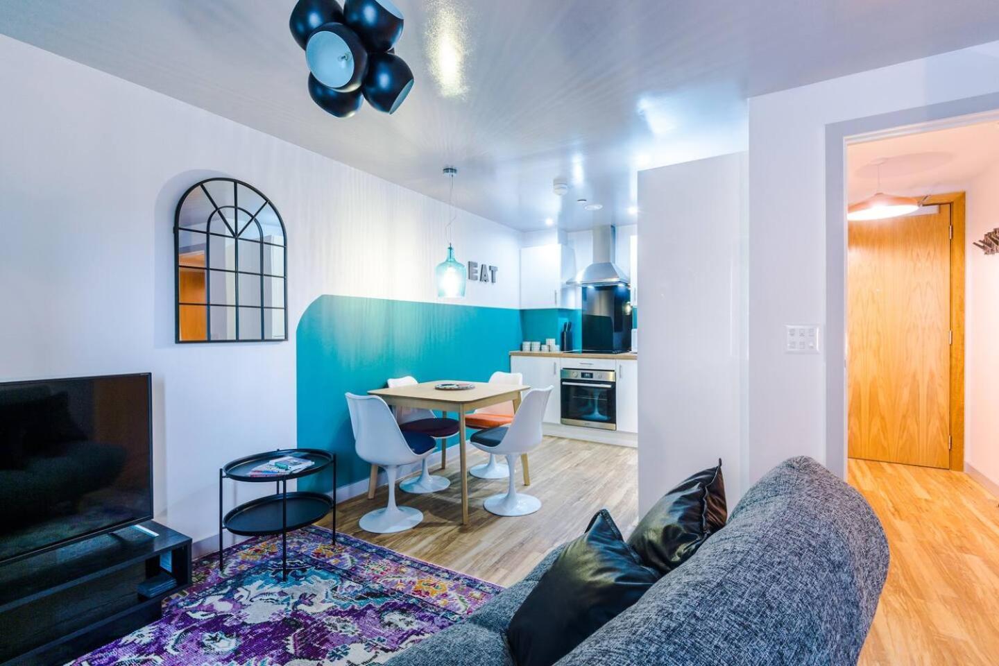 High Reviewed 1-Bed With Parking Central Location Liverpool Zewnętrze zdjęcie