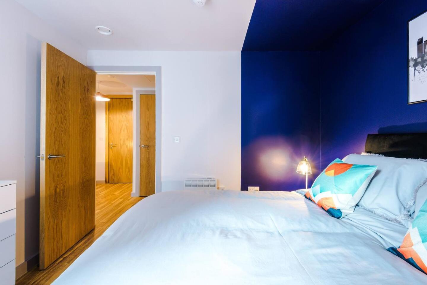 High Reviewed 1-Bed With Parking Central Location Liverpool Zewnętrze zdjęcie